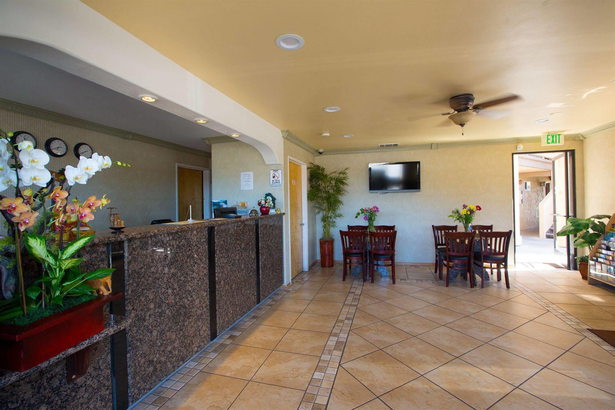 Aloha Inn Аройо Гранде Екстериор снимка