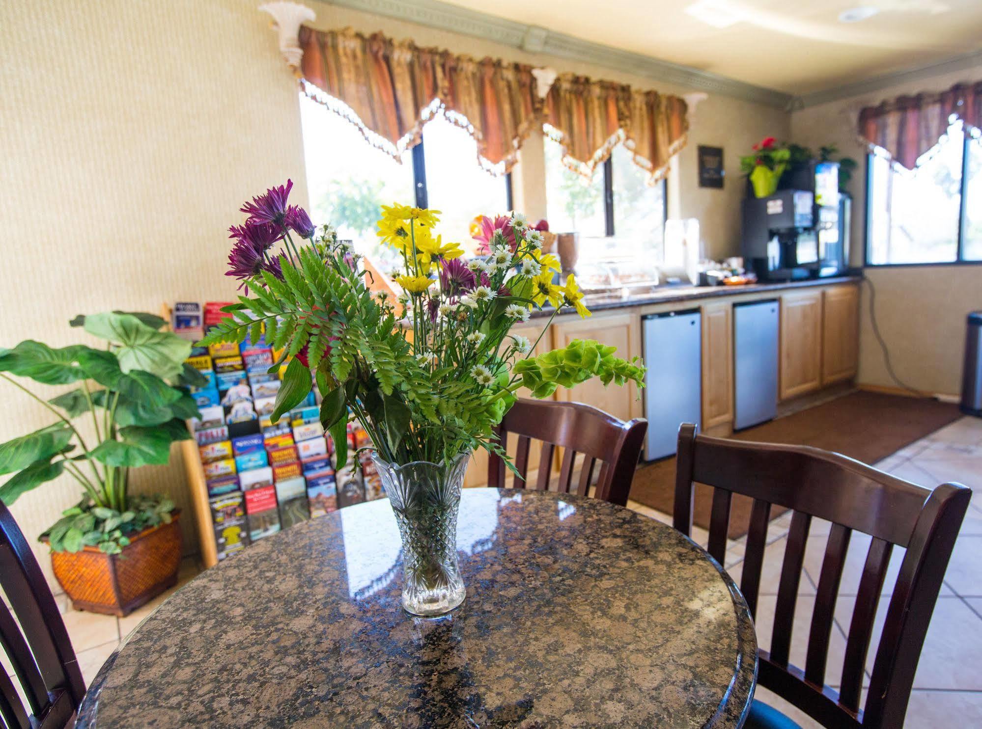 Aloha Inn Аройо Гранде Екстериор снимка