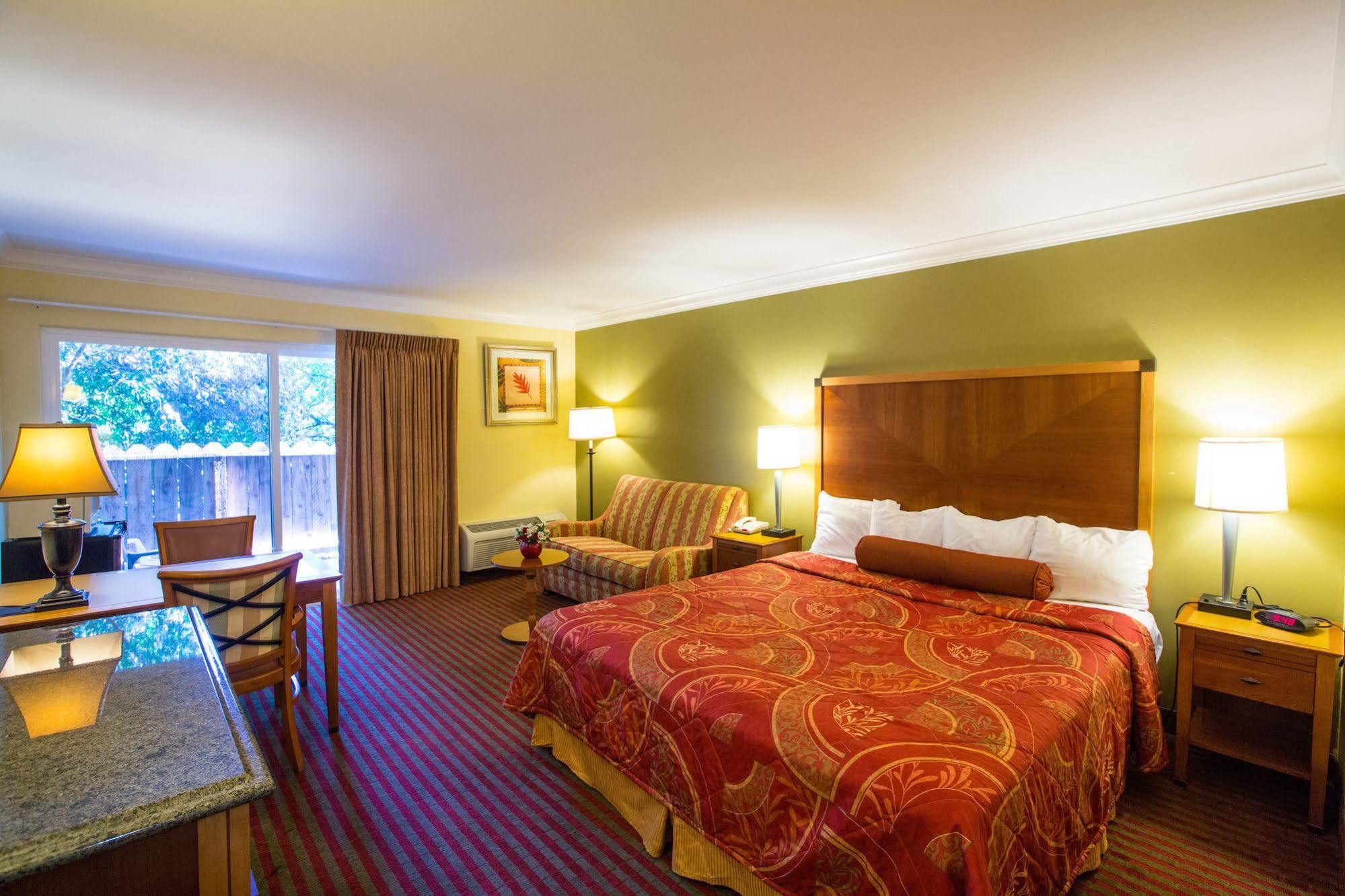 Aloha Inn Аройо Гранде Екстериор снимка